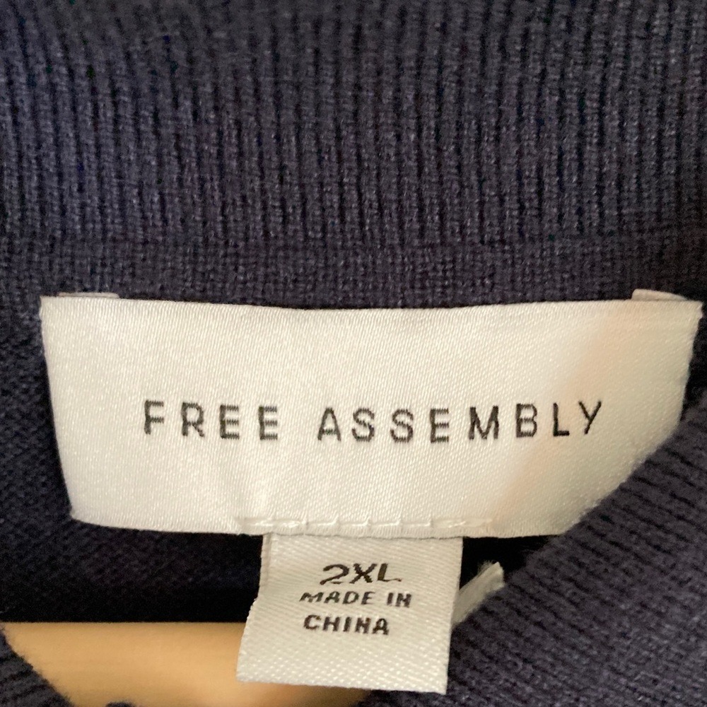 Free Assembly Womens Navy Gold Button-Up Cardigan Size 2XL Preppy Classic NWT - Picture 2 of 10